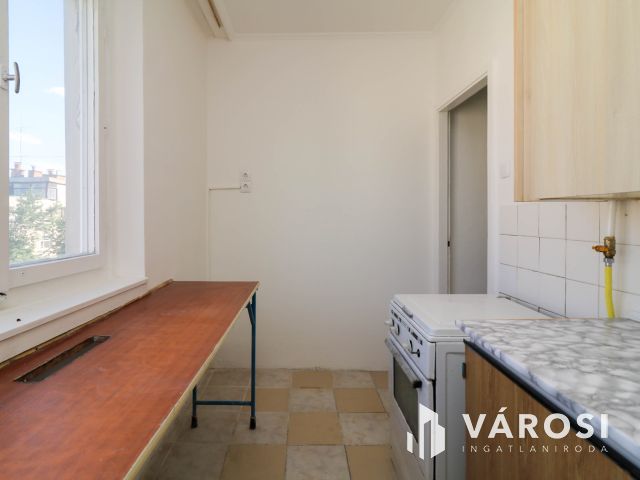 Kiadó egy panel lakás a Kazinczy-lakótelepen