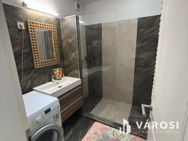 Bem téren szuper berendezett lakás-Debrecen