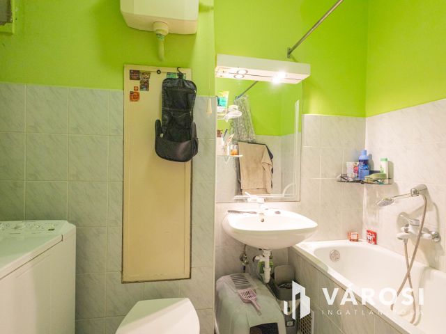 Első emeleti tégla lakás zöld övezetben!