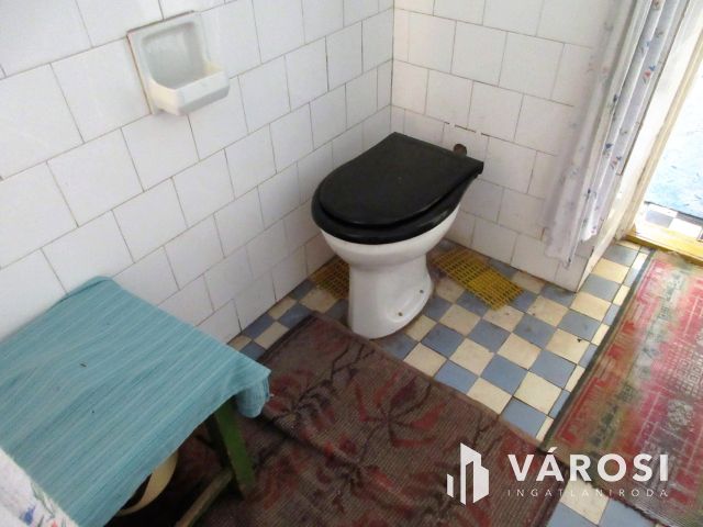 Békéssámsoni nagy családi ház a központhoz közel!